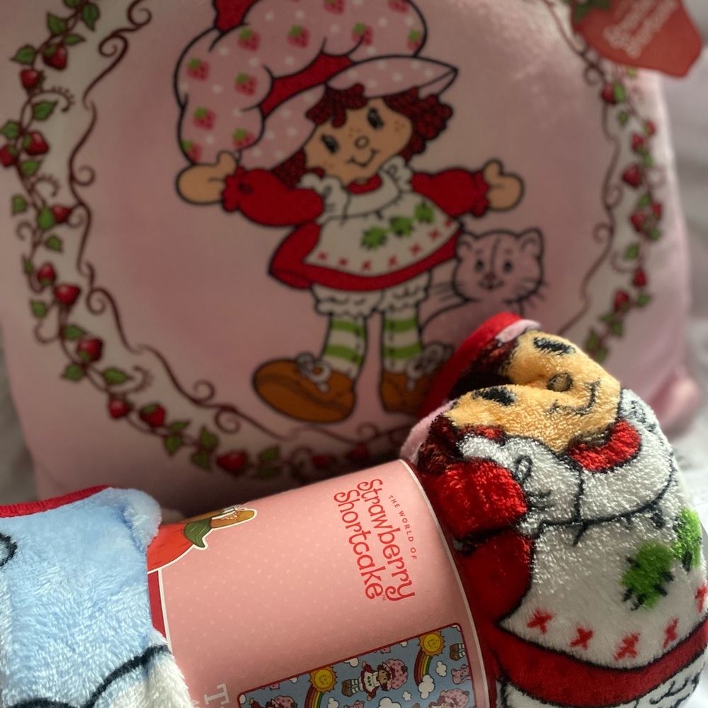 Plush Toy Set - Red and White